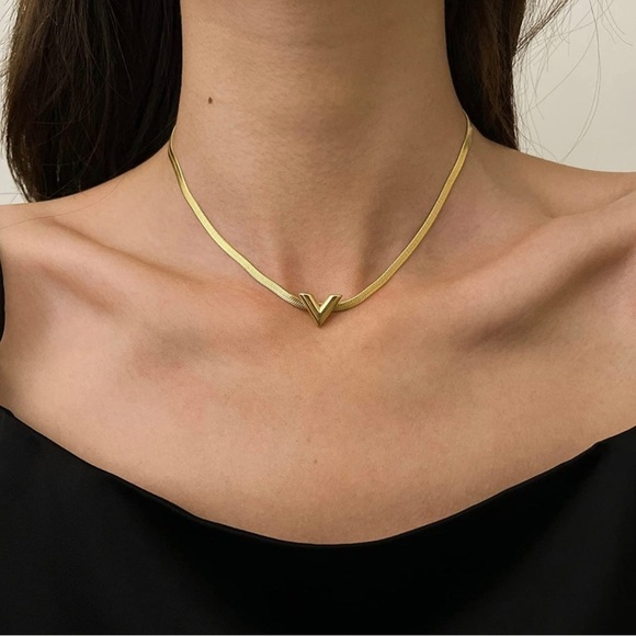 GOLD 18k Gold Plated V Snake Chain Necklace - Picture 1 of 3